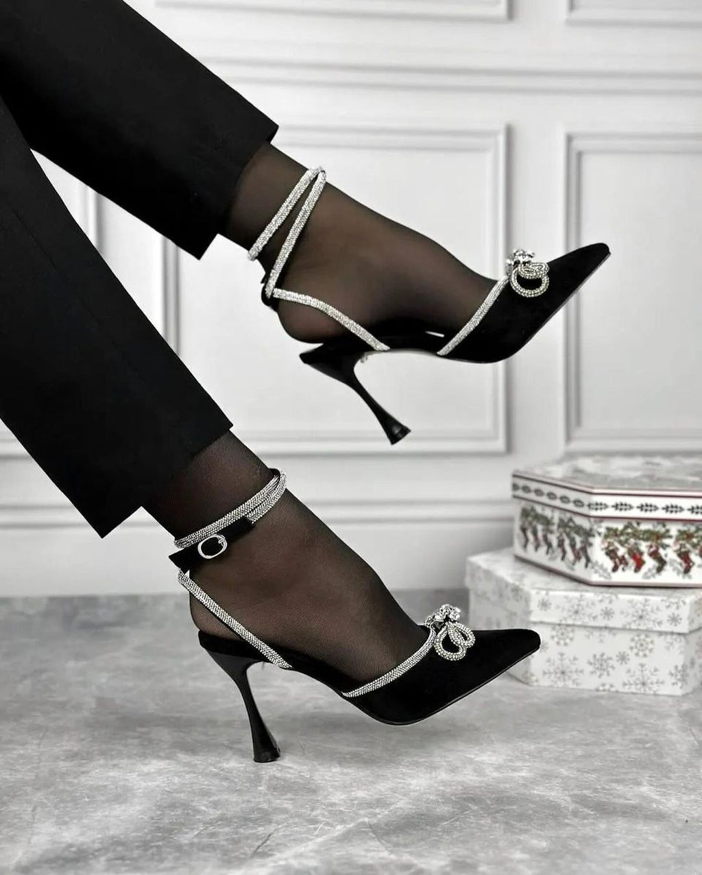 Elegent Daimond Bow Lace up Heels